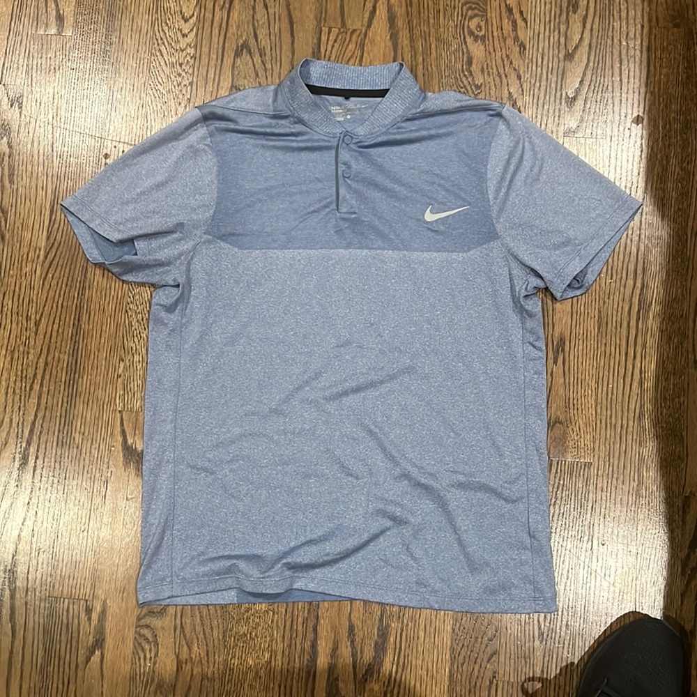 Nike modern fit golf shirt